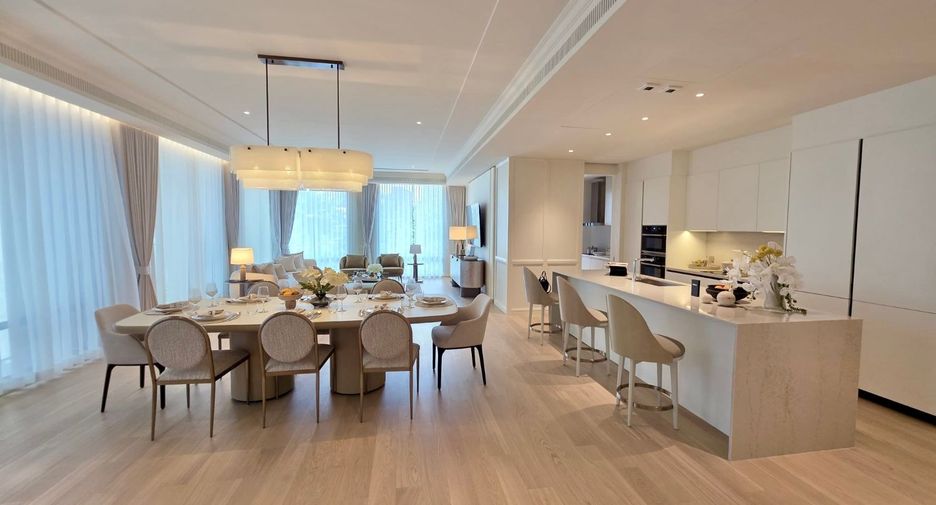 For sale 2 bedrooms condo in Khlong Toei, Bangkok