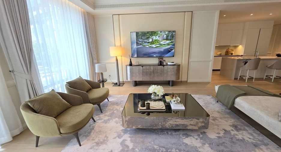 For sale 2 bedrooms condo in Khlong Toei, Bangkok
