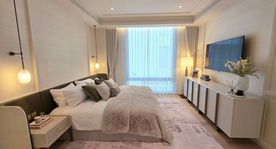 For sale 2 bedrooms condo in Khlong Toei, Bangkok