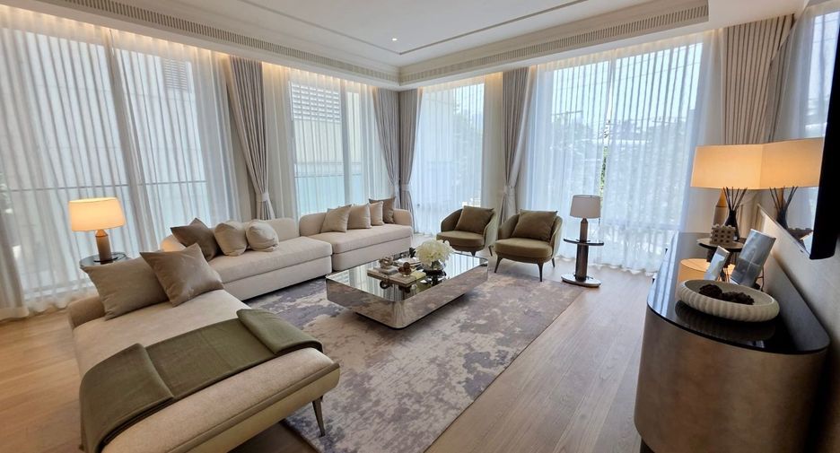 For sale 4 bedrooms condo in Khlong Toei, Bangkok