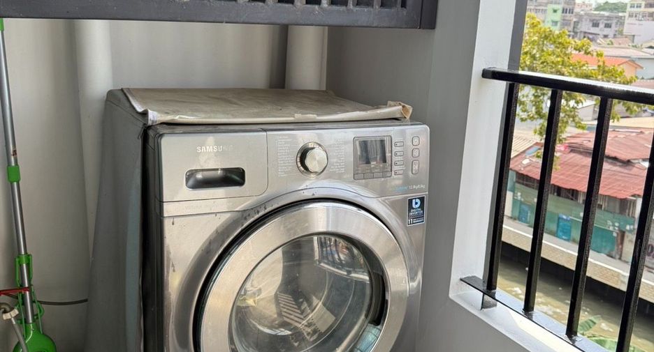 For rent 1 bed condo in Pathum Wan, Bangkok