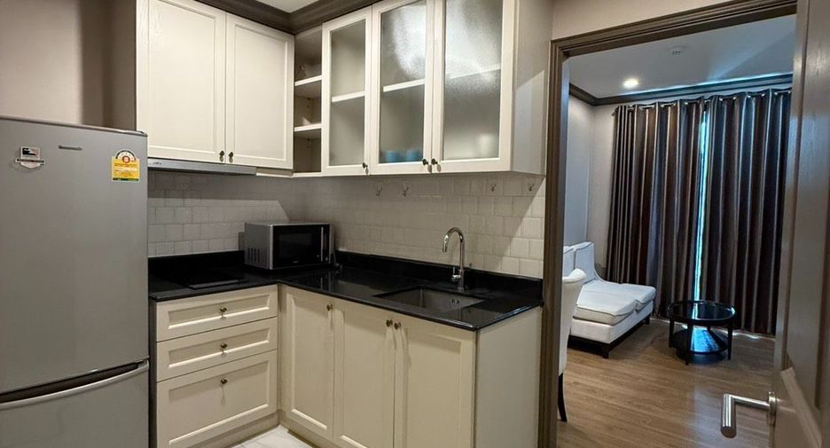 For rent 1 bed condo in Pathum Wan, Bangkok