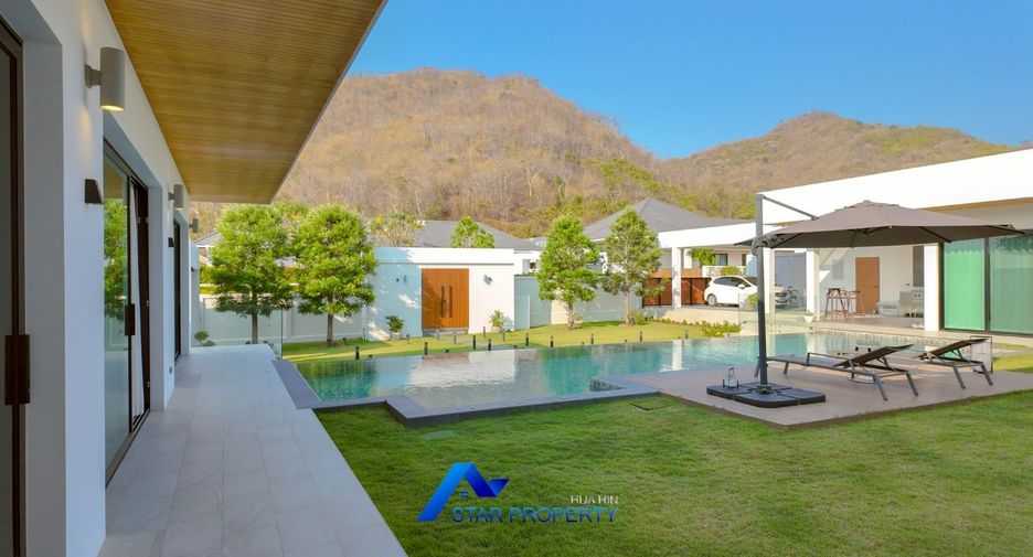For sale 5 bedrooms villa in Hua Hin, Prachuap Khiri Khan