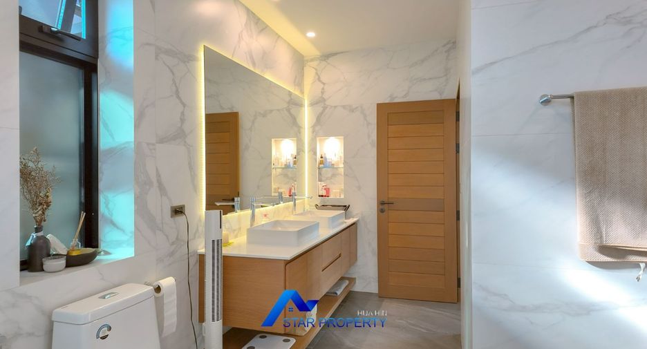 For sale 5 bedrooms villa in Hua Hin, Prachuap Khiri Khan