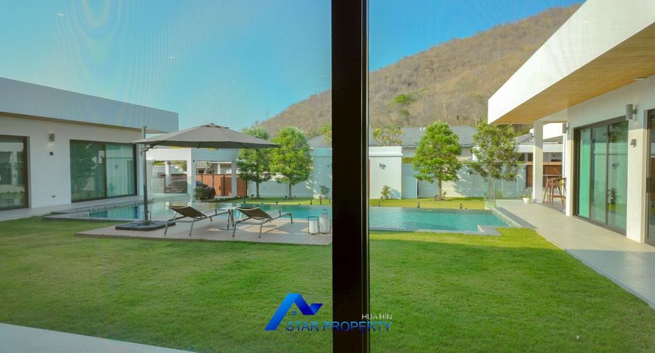 For sale 5 bedrooms villa in Hua Hin, Prachuap Khiri Khan