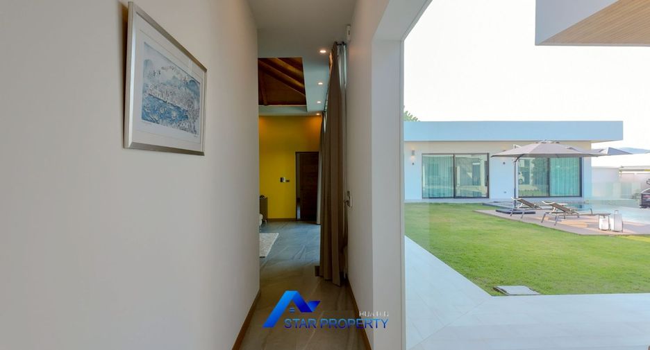 For sale 5 bedrooms villa in Hua Hin, Prachuap Khiri Khan