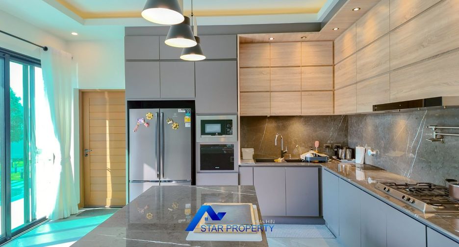 For sale 5 bedrooms villa in Hua Hin, Prachuap Khiri Khan