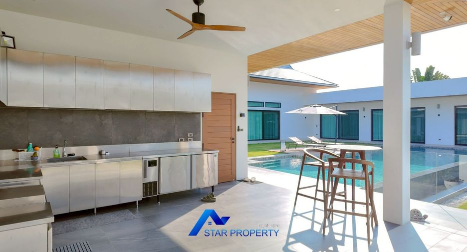 For sale 5 bedrooms villa in Hua Hin, Prachuap Khiri Khan