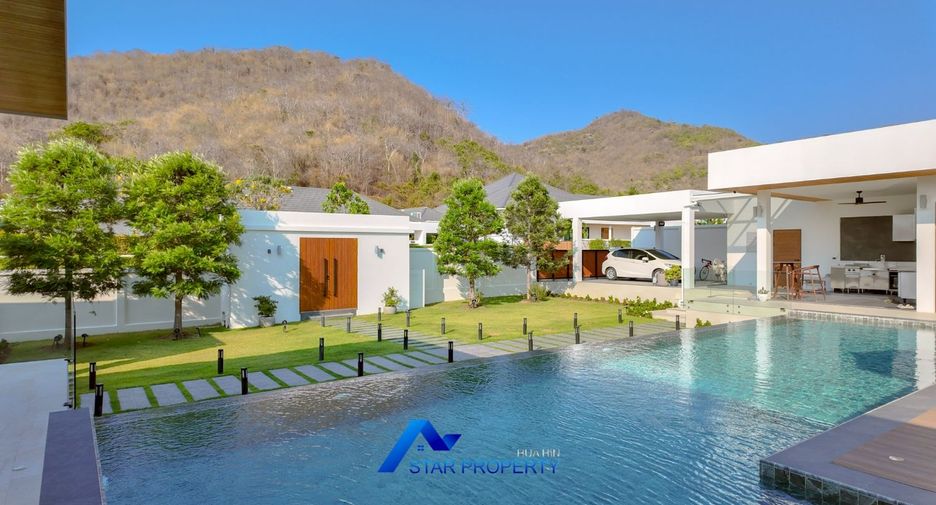 For sale 5 bedrooms villa in Hua Hin, Prachuap Khiri Khan