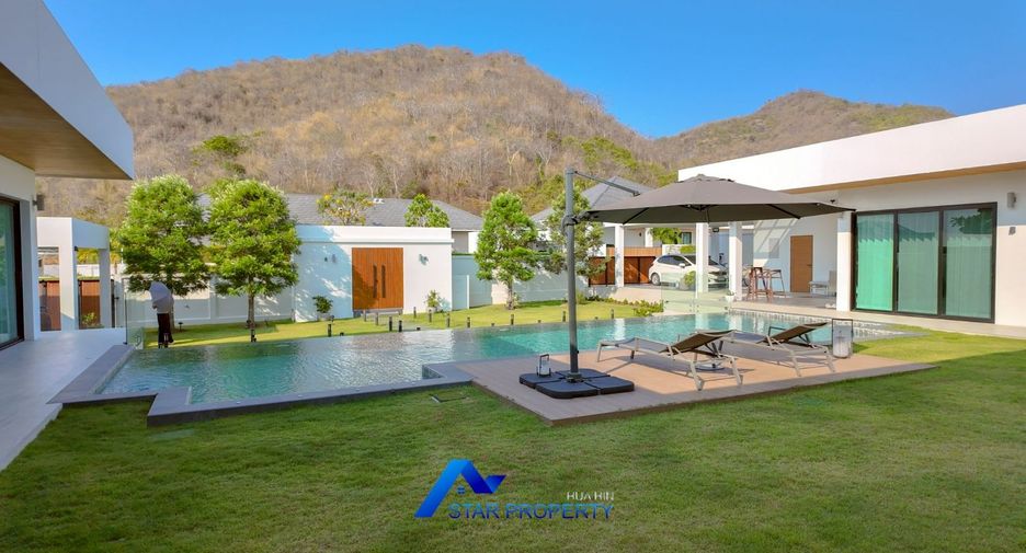 For sale 5 bedrooms villa in Hua Hin, Prachuap Khiri Khan