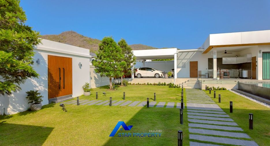 For sale 5 bedrooms villa in Hua Hin, Prachuap Khiri Khan