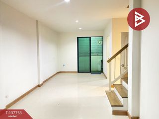出售 4 卧室 联排别墅 在 Sam Phran, Nakhon Pathom