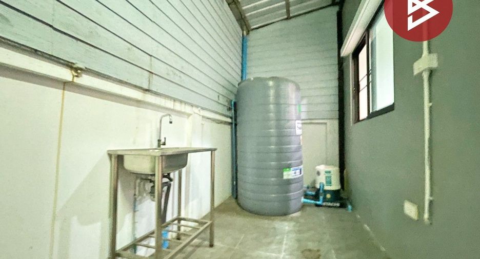 Продажа 4 спальни таунхаус в Sam Phran, Накхонпатхом
