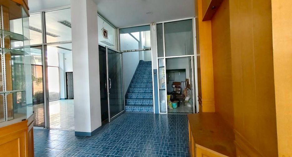 Аренда и продажа 47 спальни апартаменты с обслуживанием в Phra Pradaeng, Самутпракан