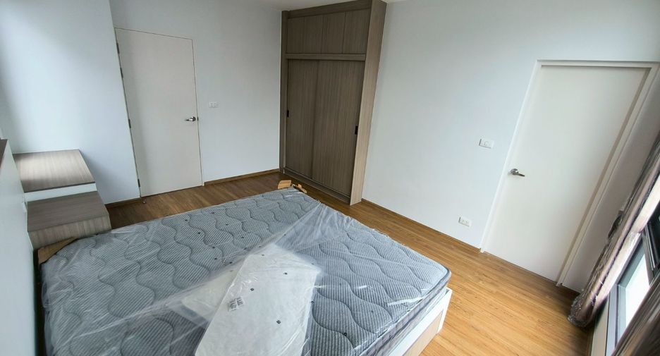 For rent 3 bedrooms townhouse in Bang Phli, Samut Prakan