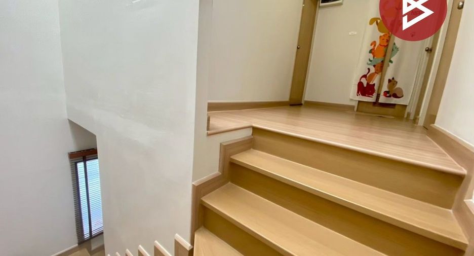 For sale 3 bedrooms townhouse in Si Racha, Chonburi