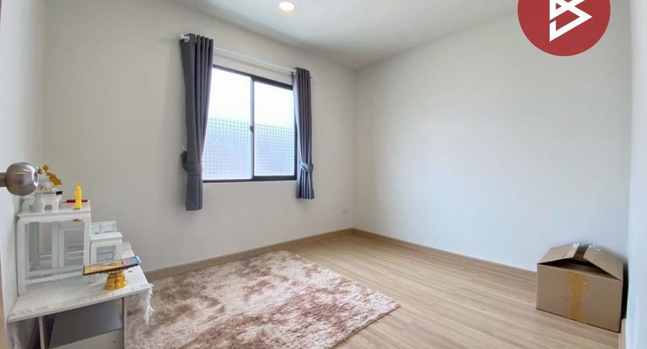 For sale 3 bedrooms townhouse in Si Racha, Chonburi
