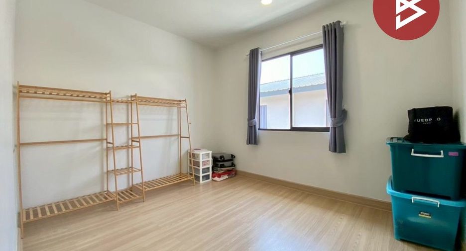 For sale 3 bedrooms townhouse in Si Racha, Chonburi