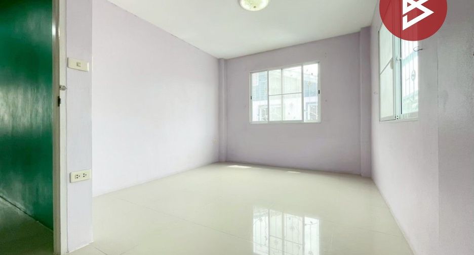 For sale 4 bedrooms townhouse in Mueang Samut Sakhon, Samut Sakhon