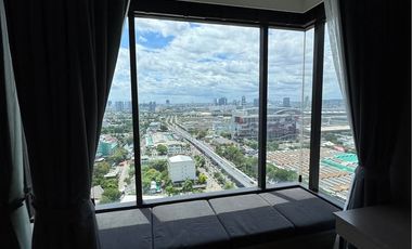 À louer et à vendre 1 chambre condo à Phaya Thai, Bangkok