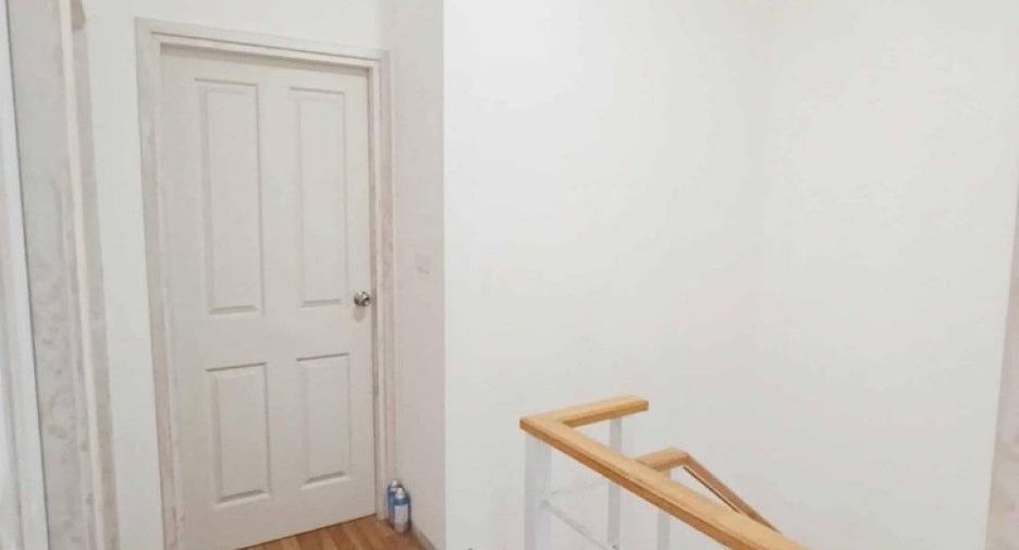 For sale 4 bedrooms townhouse in Ban Pho, Chachoengsao