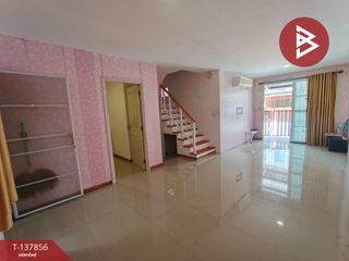 Casa adosada en venta de 4 habitaciones en Ban Pho, Chachoengsao