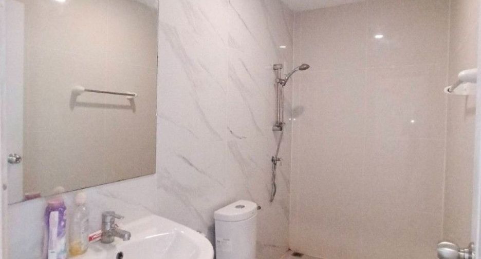 Casa adosada en venta de 4 habitaciones en Ban Pho, Chachoengsao