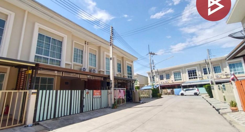 Casa adosada en venta de 4 habitaciones en Ban Pho, Chachoengsao