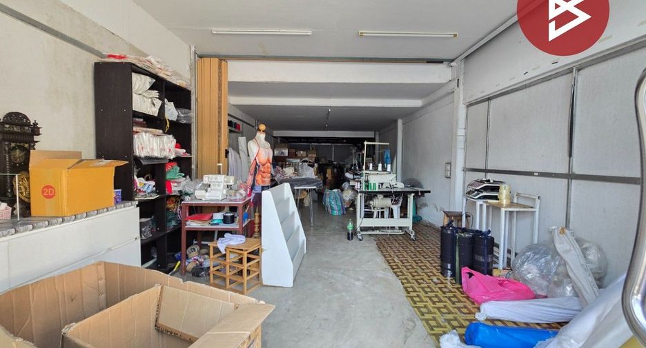 For sale warehouse in Phra Samut Chedi, Samut Prakan