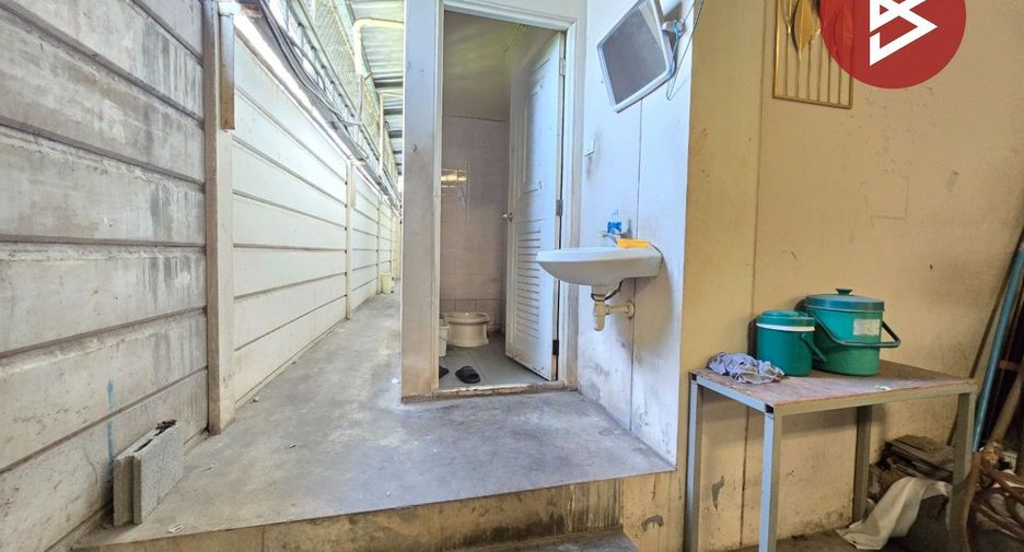 For sale warehouse in Phra Samut Chedi, Samut Prakan