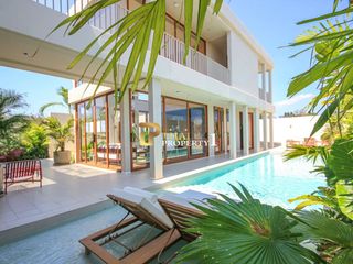 Villa zum Kauf mit 5 Zimmer in Hua Hin, Prachuap Khiri Khan