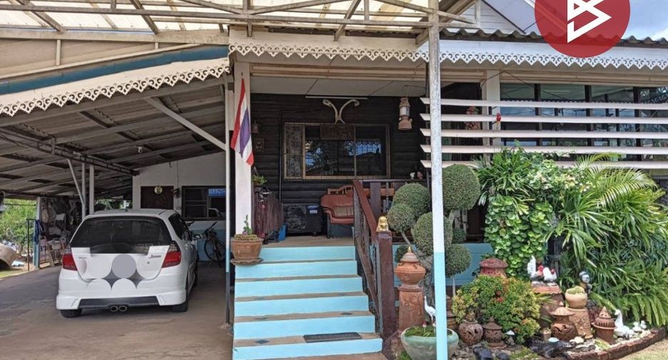 For sale 4 bedrooms house in Mueang Nakhon Sawan, Nakhon Sawan