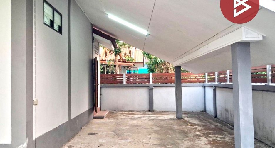 For sale 3 bedrooms house in Mueang Uttaradit, Uttaradit