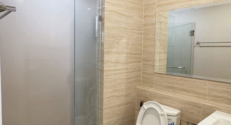 For sale 1 bed condo in Khlong Toei, Bangkok