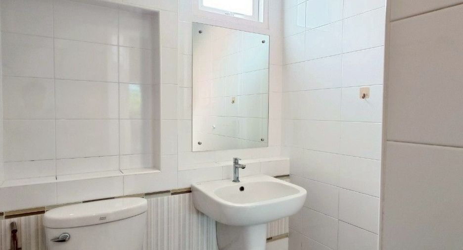 For sale 3 bedrooms house in Khlong Sam Wa, Bangkok
