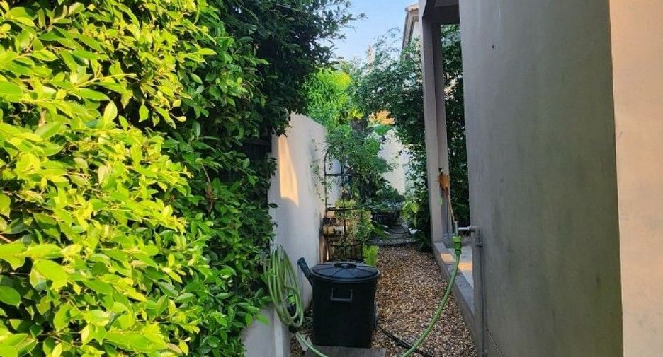 For sale 3 bedrooms house in Khlong Sam Wa, Bangkok