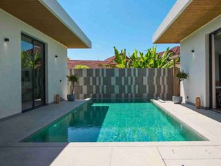 For rent 4 bedrooms villa in Mueang Phuket, Phuket