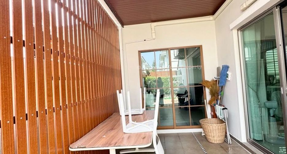 For sale 3 bedrooms house in Si Racha, Chonburi