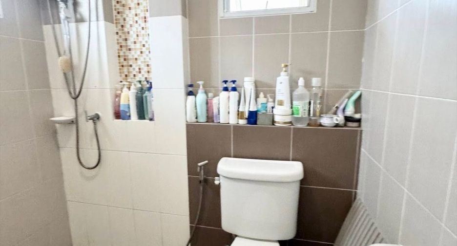 For sale 3 bedrooms house in Si Racha, Chonburi