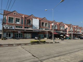 For rent 4 bedrooms retail Space in Si Racha, Chonburi