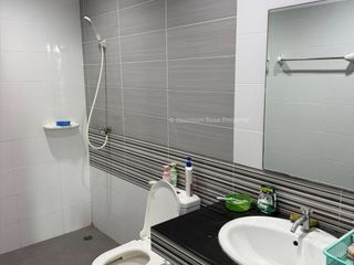 For rent 4 bedrooms retail Space in Si Racha, Chonburi