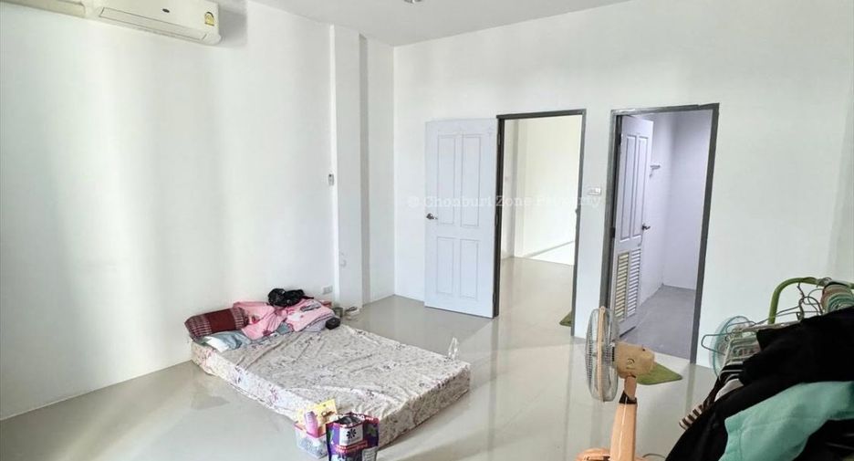 For rent 4 bedrooms retail Space in Si Racha, Chonburi