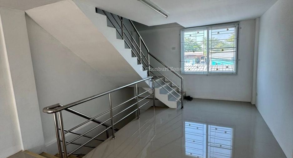 For rent 4 bedrooms retail Space in Si Racha, Chonburi