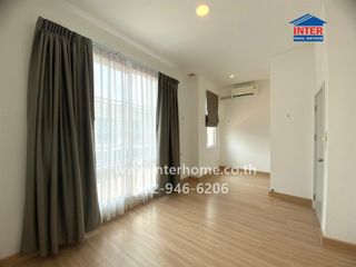 For sale 3 bedrooms townhouse in Don Mueang, Bangkok