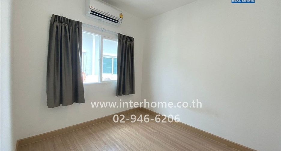 For sale 3 bedrooms townhouse in Don Mueang, Bangkok