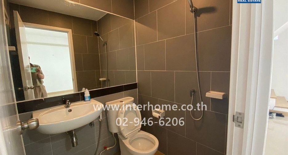 For sale 3 bedrooms townhouse in Don Mueang, Bangkok