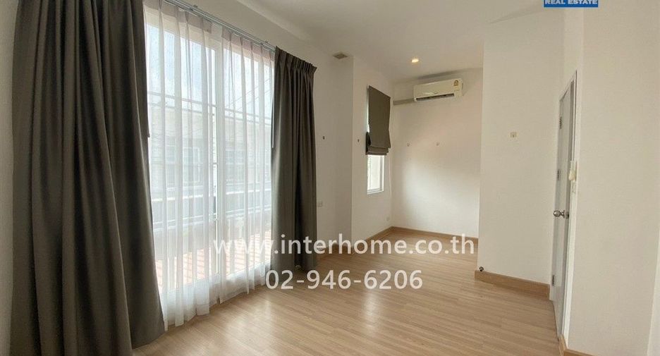 For sale 3 bedrooms townhouse in Don Mueang, Bangkok