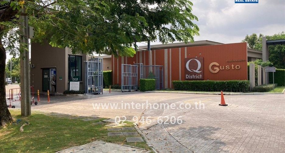 For sale 3 bedrooms townhouse in Don Mueang, Bangkok