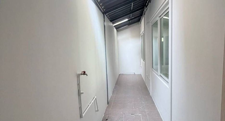For sale 3 bedrooms house in Si Racha, Chonburi