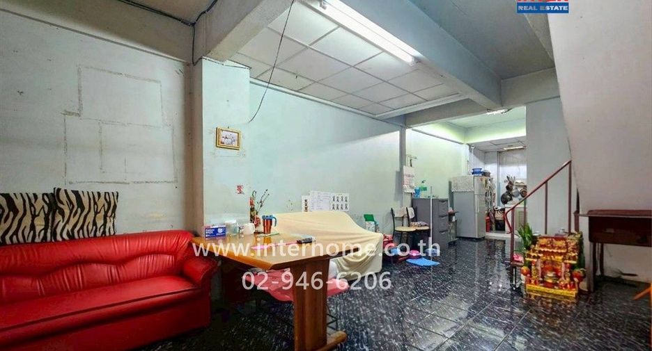 For sale 2 bedrooms townhouse in Lam Luk Ka, Pathum Thani